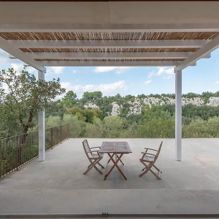 Villa Manghisi - Isulatravel Noto