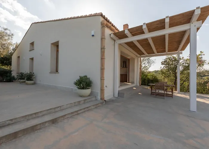 Manghisi - Isulatravel * Noto